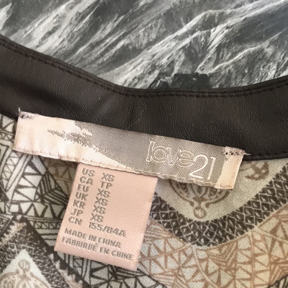 Dress - Picture 3 of 9